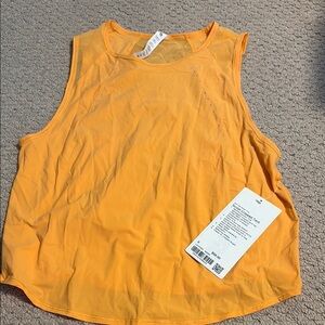 BNWT sculpt cropped tank